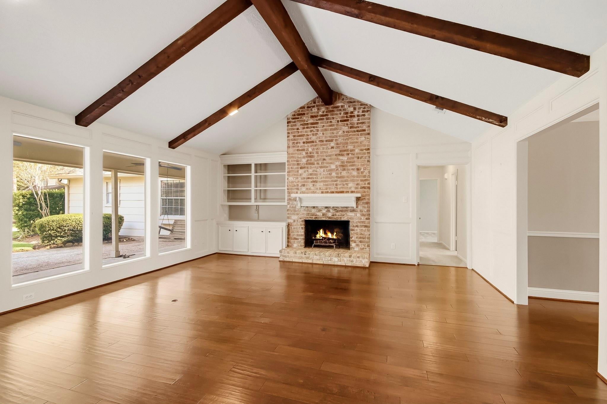 3519 Oak Lake Drive