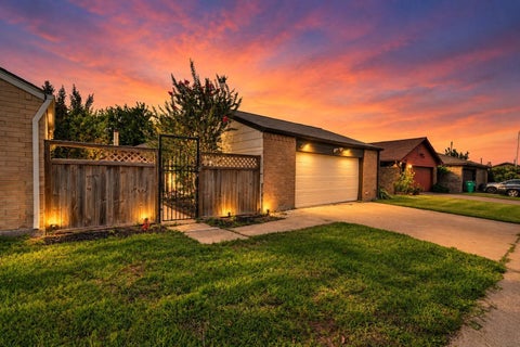 Photo of 6 Quailwood Drive, Baytown, TX 77521 (MLS # 73805071)