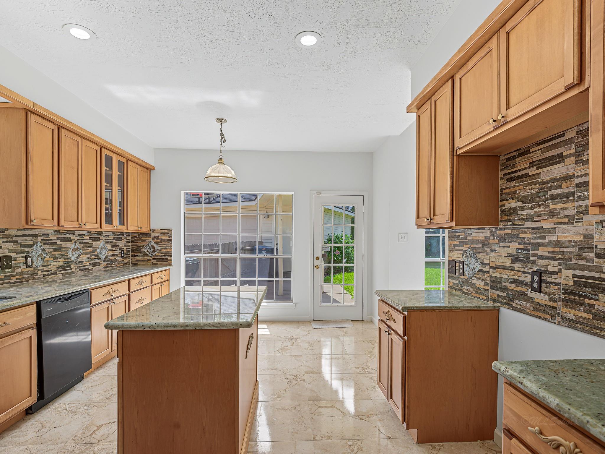 1615 Monvale Lane