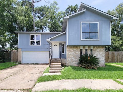 Photo of 8719 Valley Song Drive, Houston, TX 77078 (MLS # 73519965)