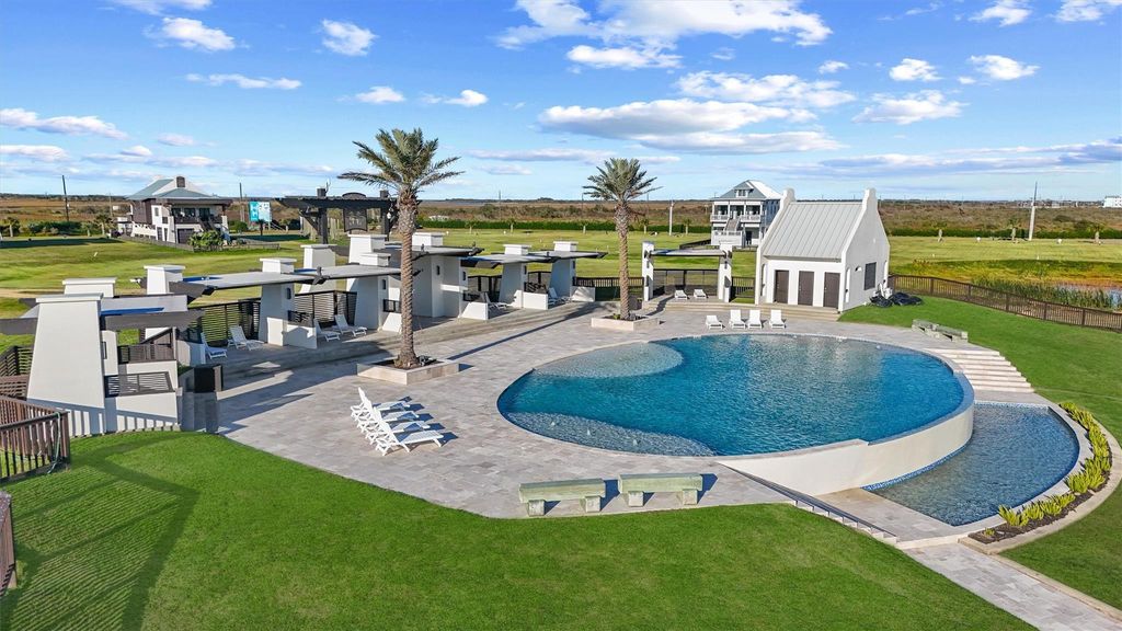 Photo of 438 Seagrass, Gilchrist, TX 77617 (MLS # 96793908)