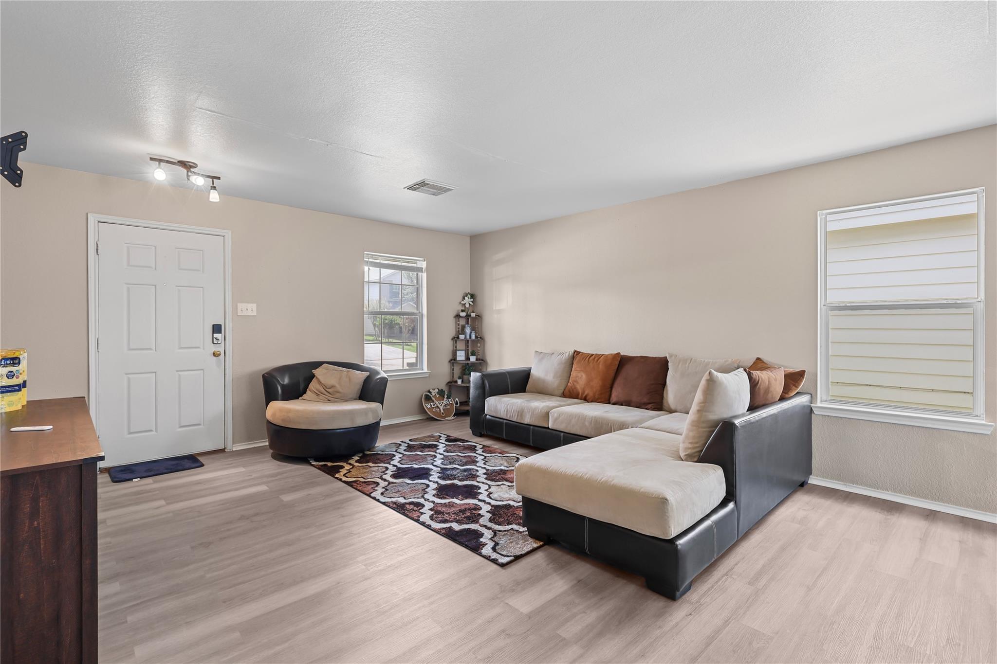20806 Baronsledge Lane