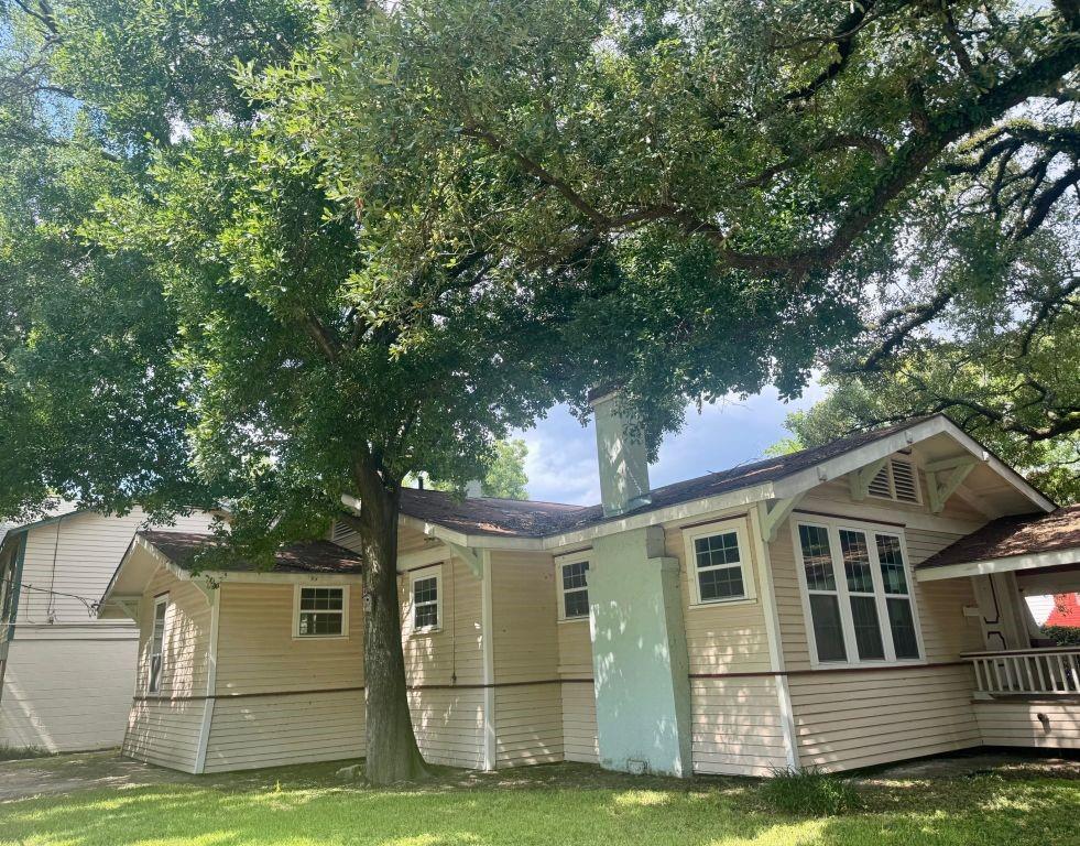 309 Bayland Avenue