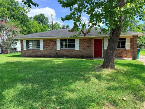 Photo of 225 Burkett Street, Richwood, TX 77531 (MLS # 18245290)