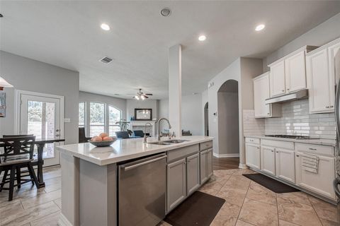 Photo of 28314 Calaveras Lake Drive, Spring, TX 77386 (MLS # 49358677)