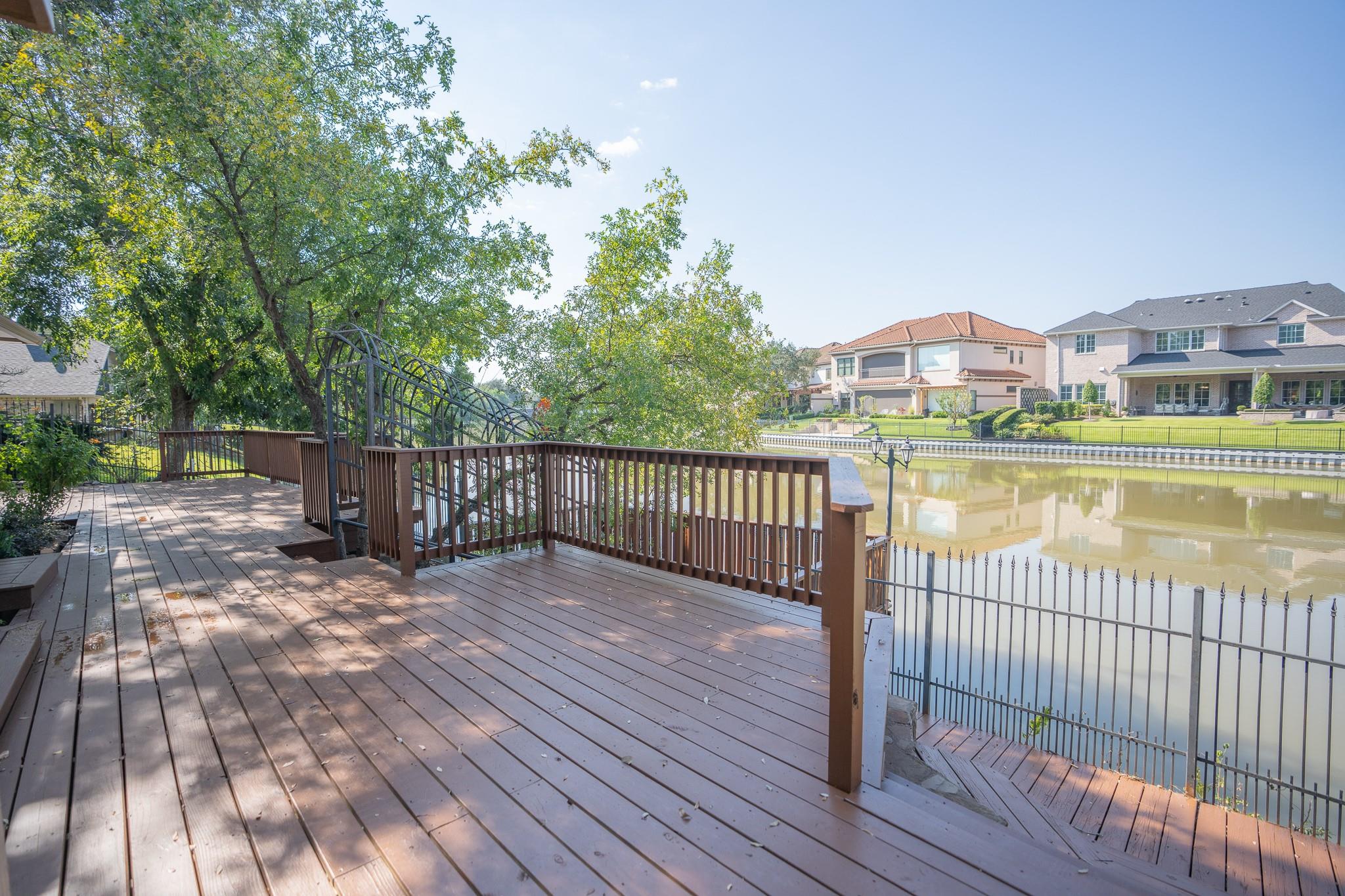 1030 Oyster Bay Drive