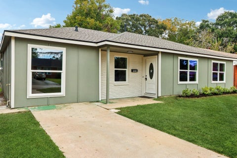 Photo of 7210 Canary Circle, Texas City, TX 77591 (MLS # 76238623)