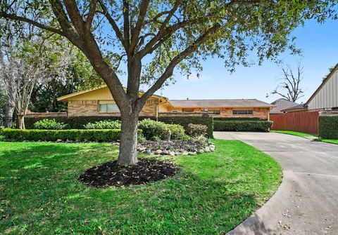 Photo of 2803 Rockarbor Drive, Houston, TX 77063 (MLS # 21637207)