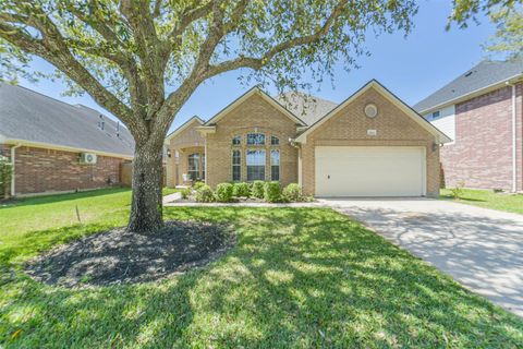 Photo of 2612 Sun Flare Lane, Pearland, TX 77584 (MLS # 72309850)