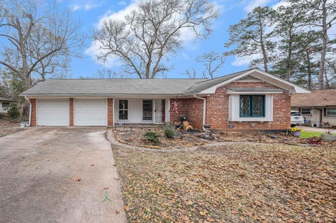 Photo of 1508 N San Jacinto Street, Conroe, TX 77301 (MLS # 33051684)