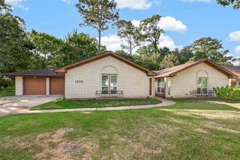 Photo of 1209 Sunset Drive, Dickinson, TX 77539 (MLS # 95226575)