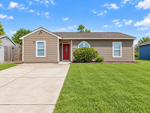Homes For Sale - 15537 Woodforest Boulevard<br/> Harris County, Channelview, TX 77530
