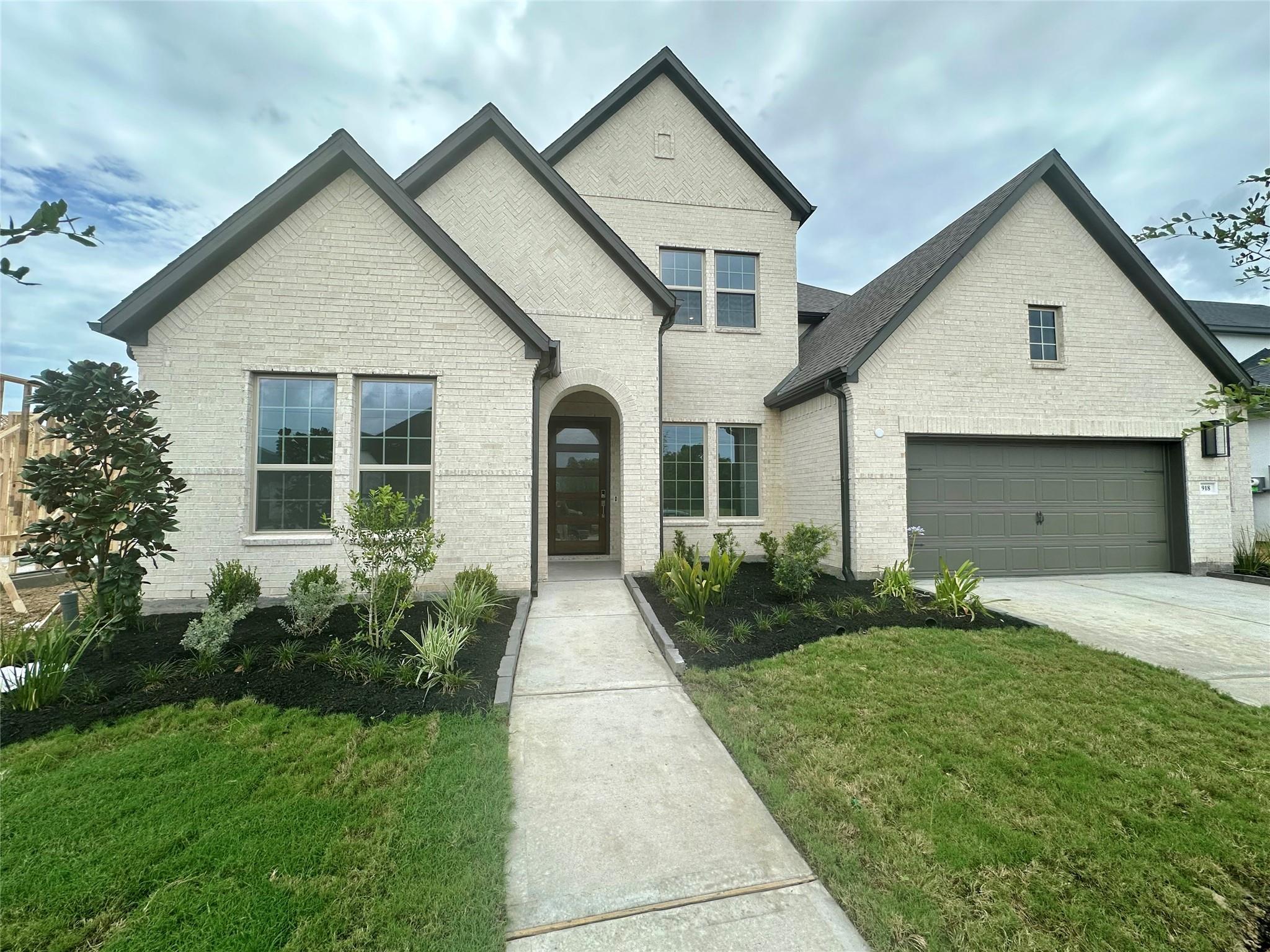 Photo 1 of 11 — 918 Groundwater Way, League City, TX 77546