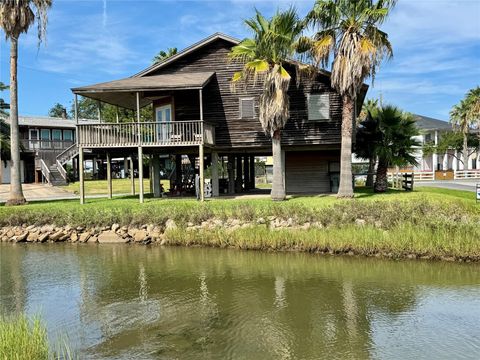Homes For Sale - 10304 Cloud Lane<br/> Galveston County, Galveston, TX 77554