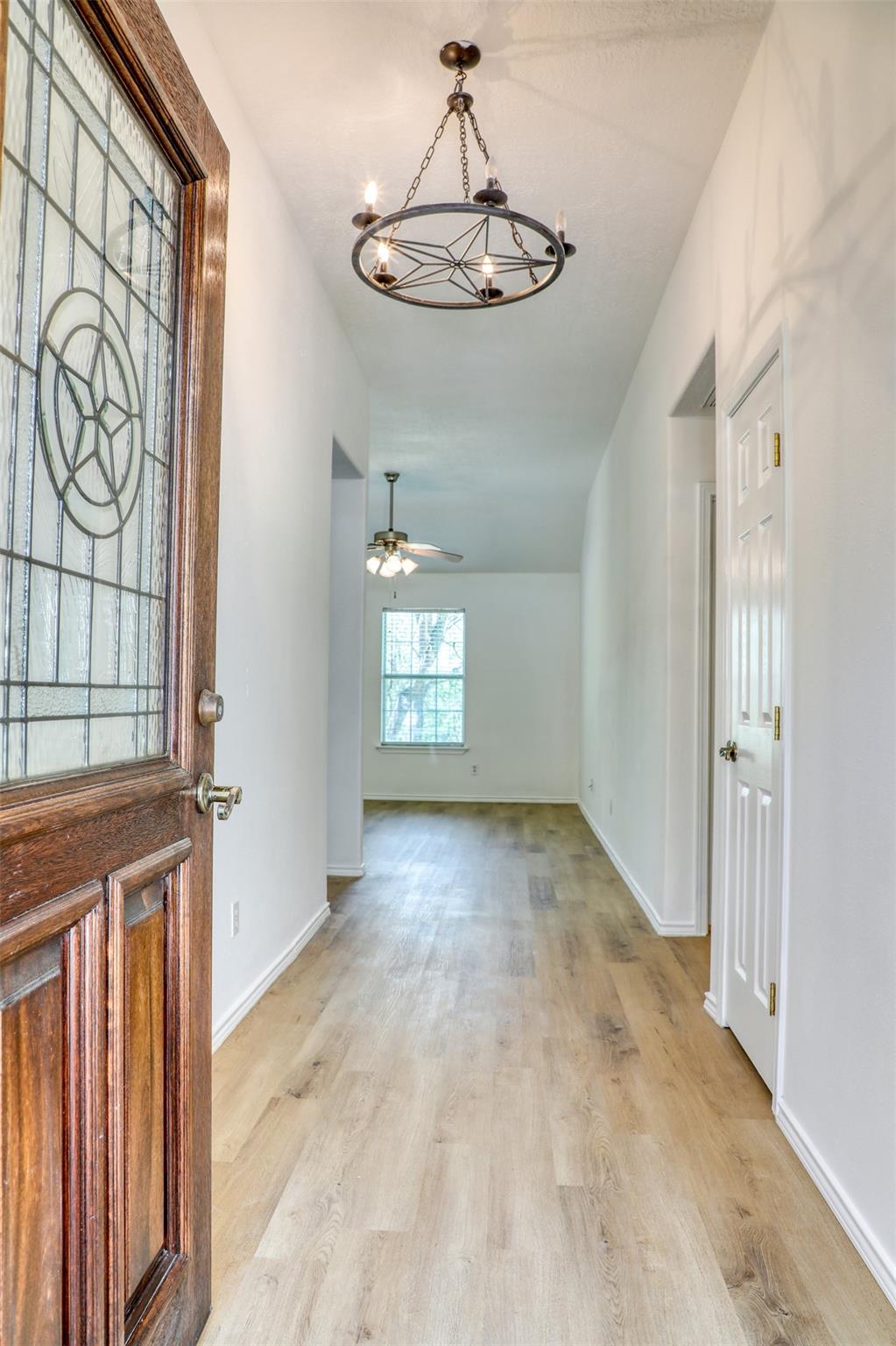 12111 N Ridgeway Drive