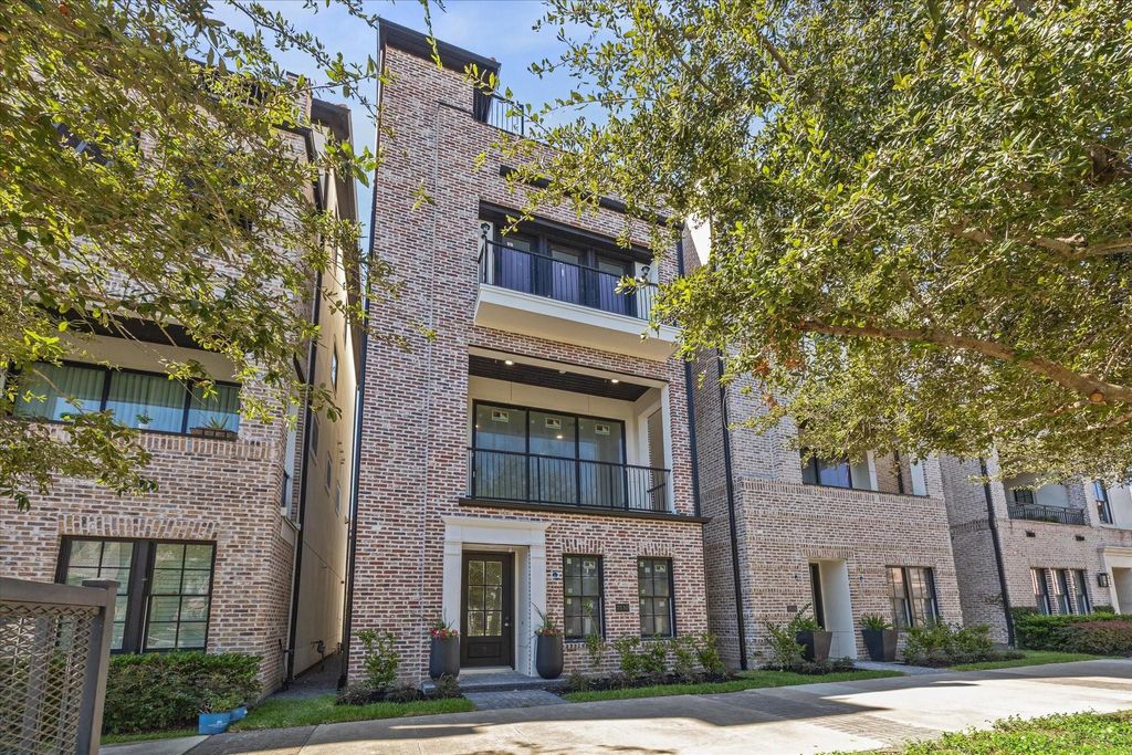 Photo of 7510 Viano Lane, Houston, TX 77055 (MLS # 49319753)