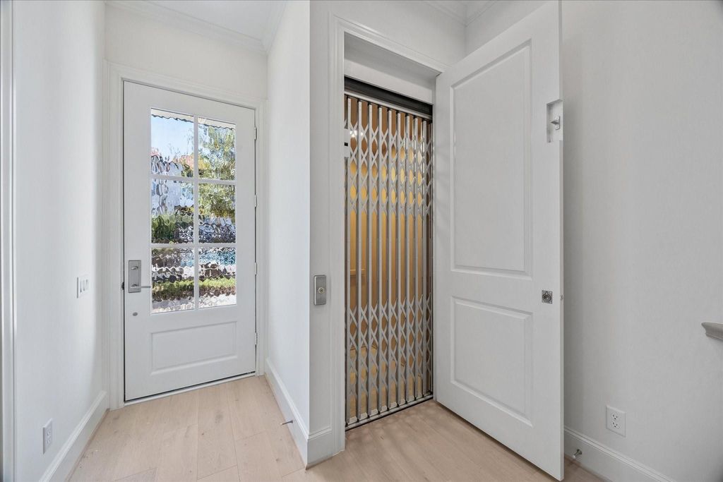 Photo of 7510 Viano Lane, Houston, TX 77055 (MLS # 49319753)