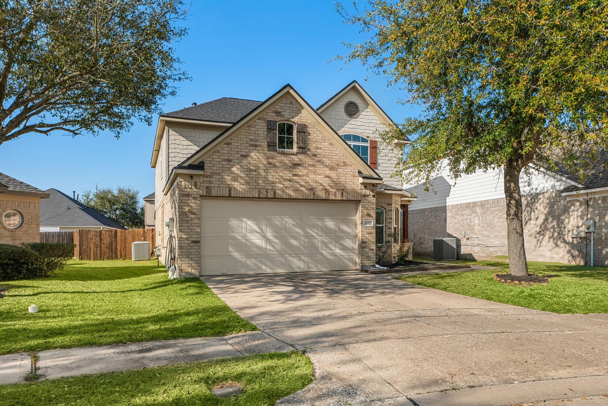 5911 Rosemary Circle