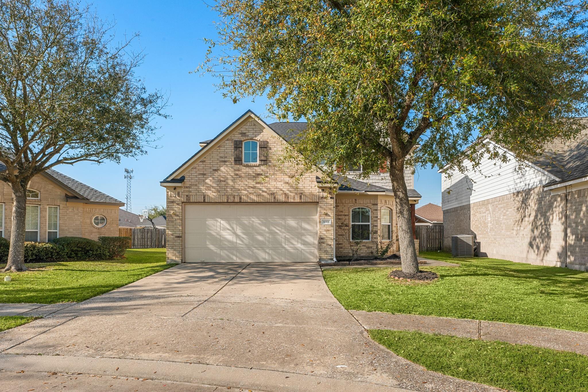 5911 Rosemary Circle