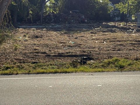 Vacant Land For Sale - 1809 S Main Street<br/> Highlands, TX 77562