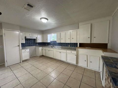 Photo of 7717 Bigwood Street, Houston, TX 77016 (MLS # 56390734)