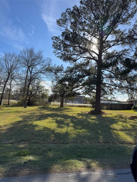 Vacant Land For Sale - 10519 Twin Circles Cirs<br/> Montgomery, TX 77356