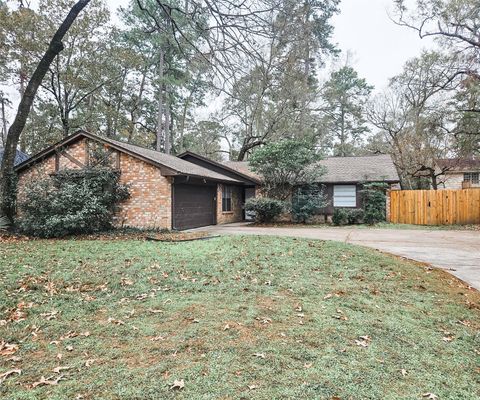 Photo of 2154 Oak Shores Drive, Houston, TX 77339 (MLS # 28647233)