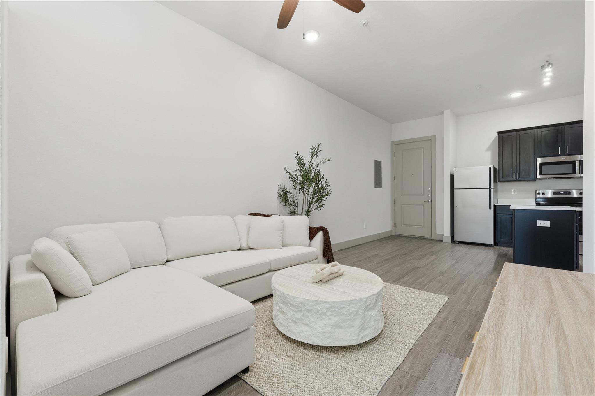 4509 Mount Vernon Street 7