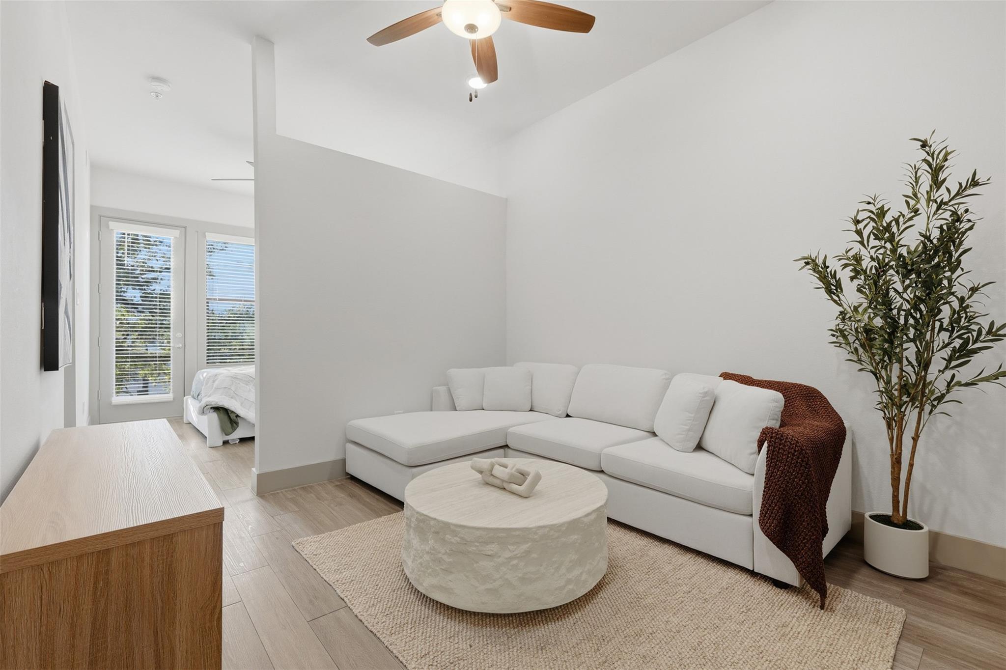 4509 Mount Vernon Street 7