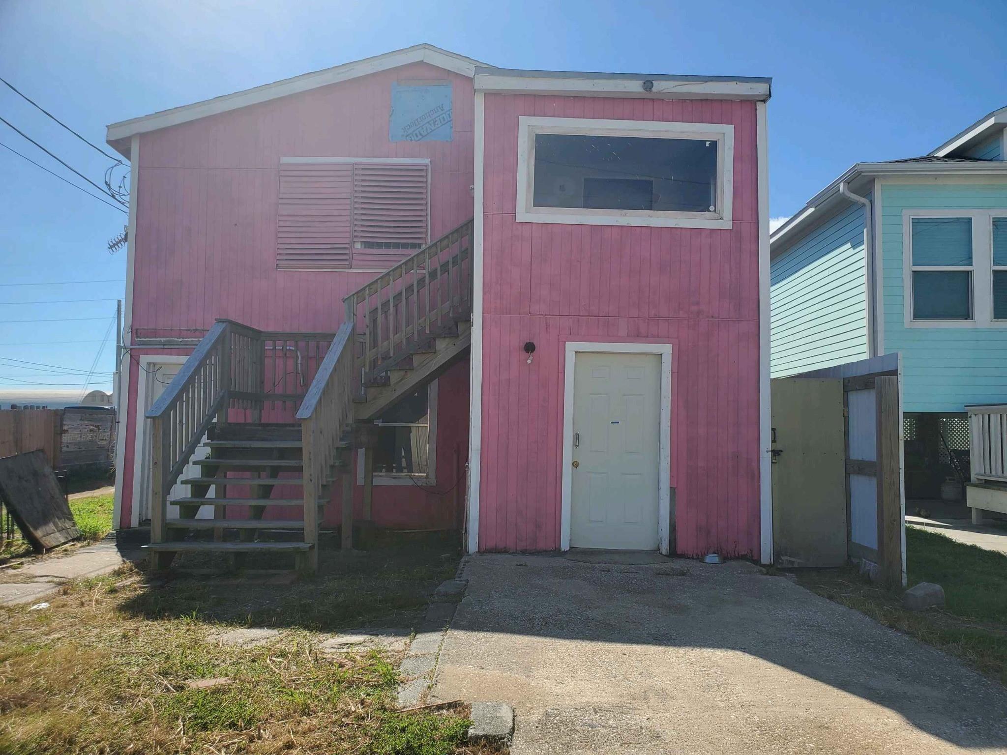 Photo 1 of 13 — 511 43rd Street, Galveston, TX 77550