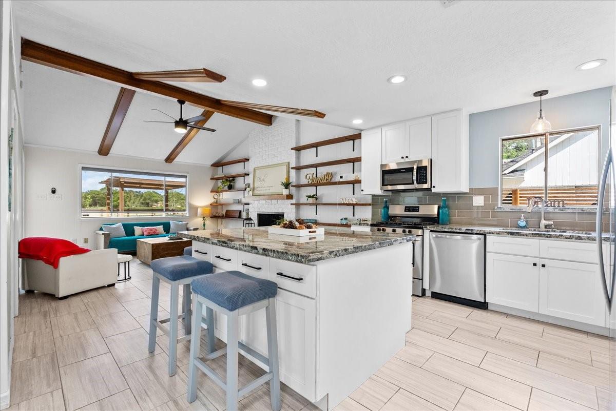 15319 Diana Lane