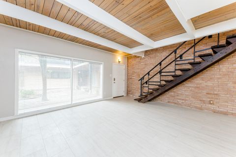 Photo of 3809 N Braeswood Boulevard #9, Houston, TX 77025 (MLS # 45347766)