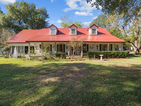 Photo of 2641 Us-69 N, Doucette, TX 75942 (MLS # 45323512)