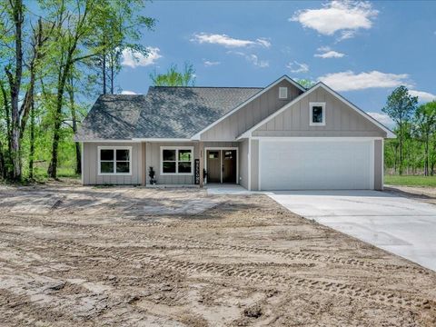 Homes For Sale - 303 Schoolcraft Road<br/> Angelina County, Lufkin, TX 75901