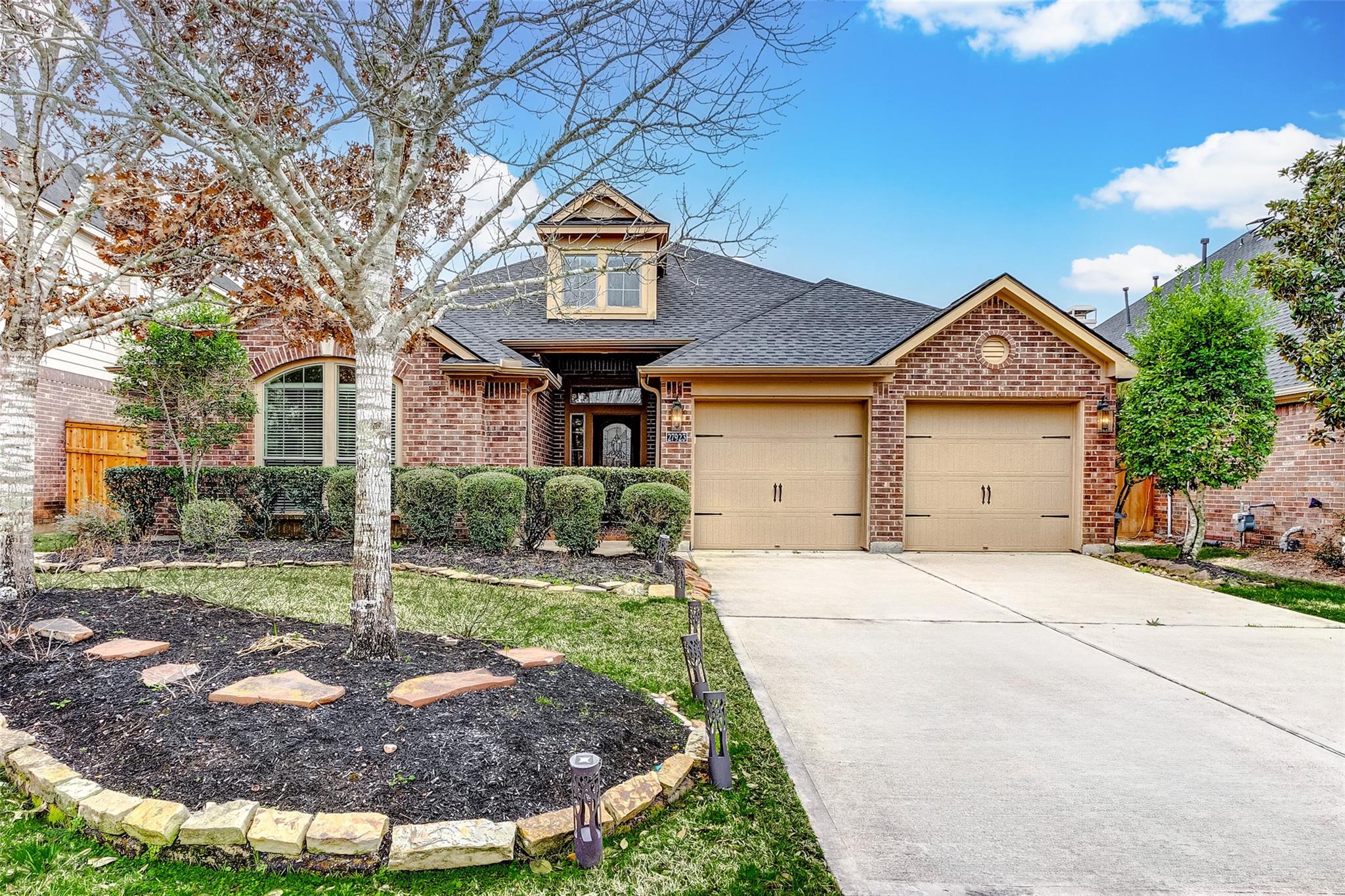27923 Silverstream Court