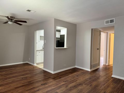 Photo of 2101 6th Avenue N #12, Texas City, TX 77590 (MLS # 69779487)