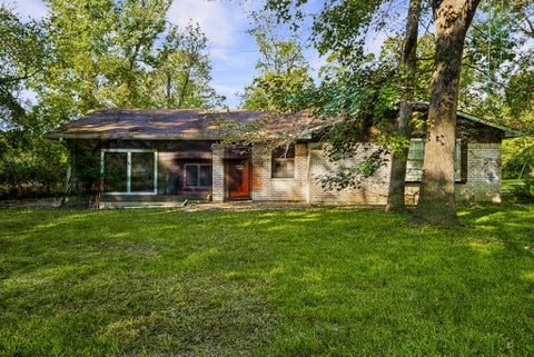 Photo of 127 Forest Drive, Livingston, TX 77351 (MLS # 34296785)