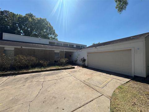 6207 Rollingbrook Drive Houston TX 77096