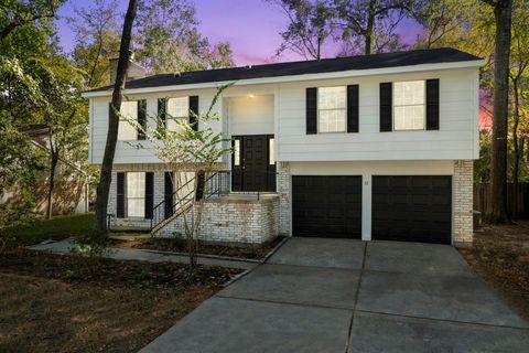 Photo of 12 S Cypress Pine Drive, The Woodlands, TX 77381 (MLS # 88524716)