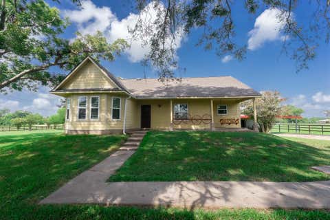 Photo of 720 Winchester Trail, Angleton, TX 77515 (MLS # 17633720)