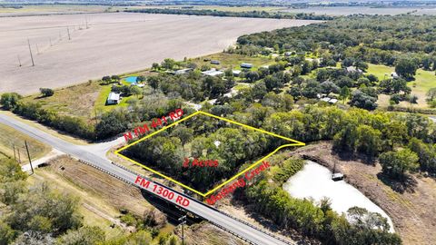 Photo of 6253 N Fm 441 Road, El Campo, TX 77437 (MLS # 69790765)