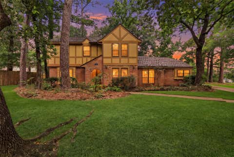 Photo of 8227 Roebourne Lane, Houston, TX 77070 (MLS # 4963607)