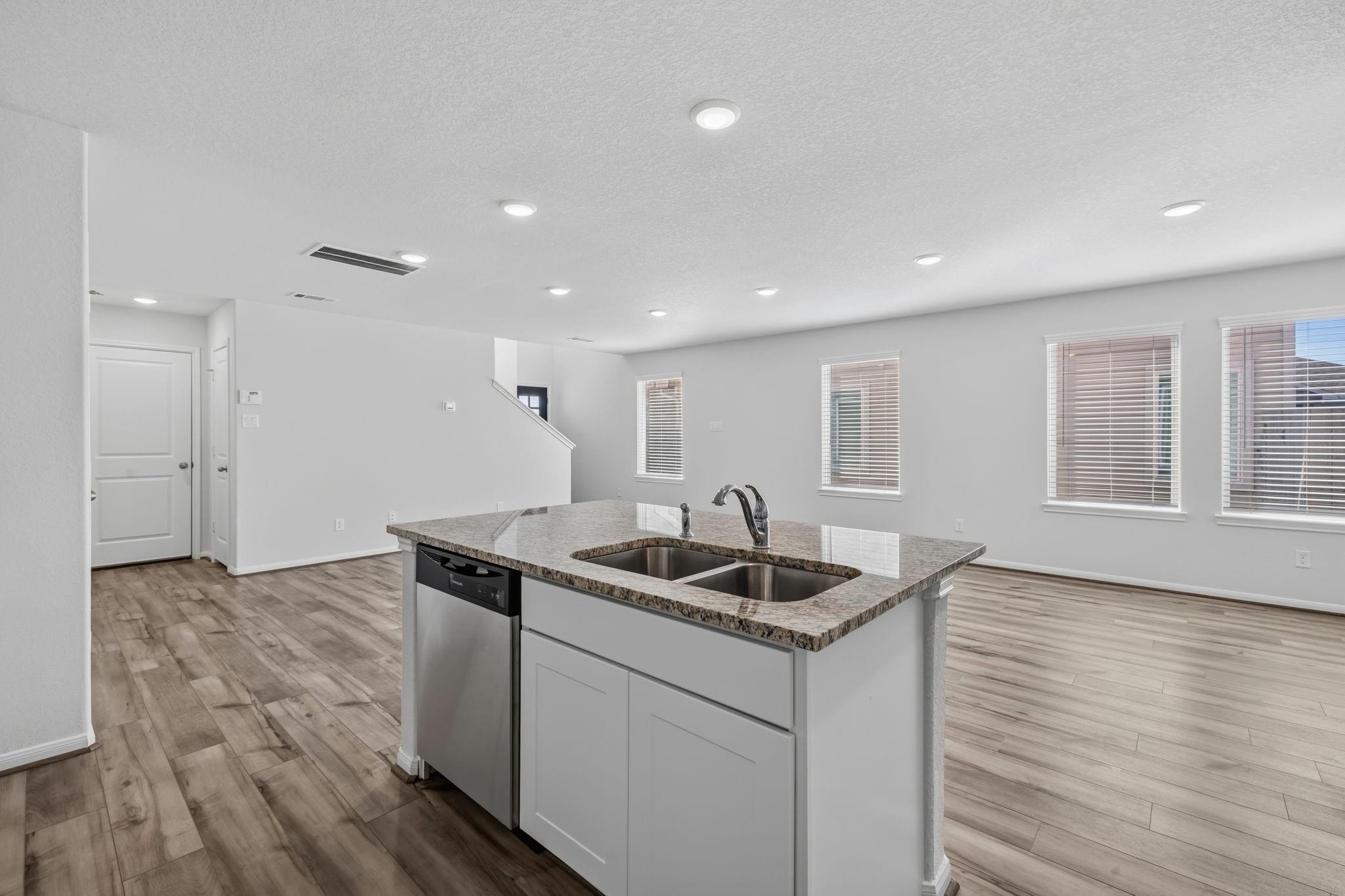 5243 Shallowhurst Lane