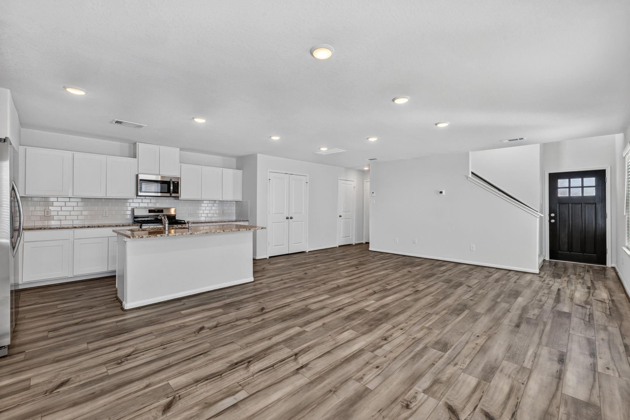 5243 Shallowhurst Lane