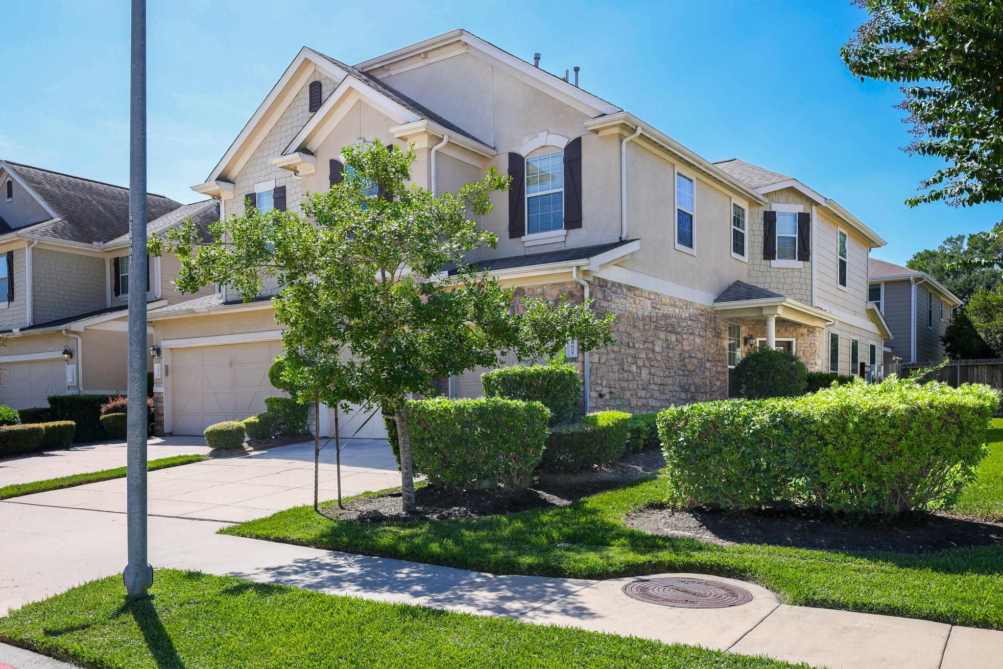16021 Summerville Lake Drive