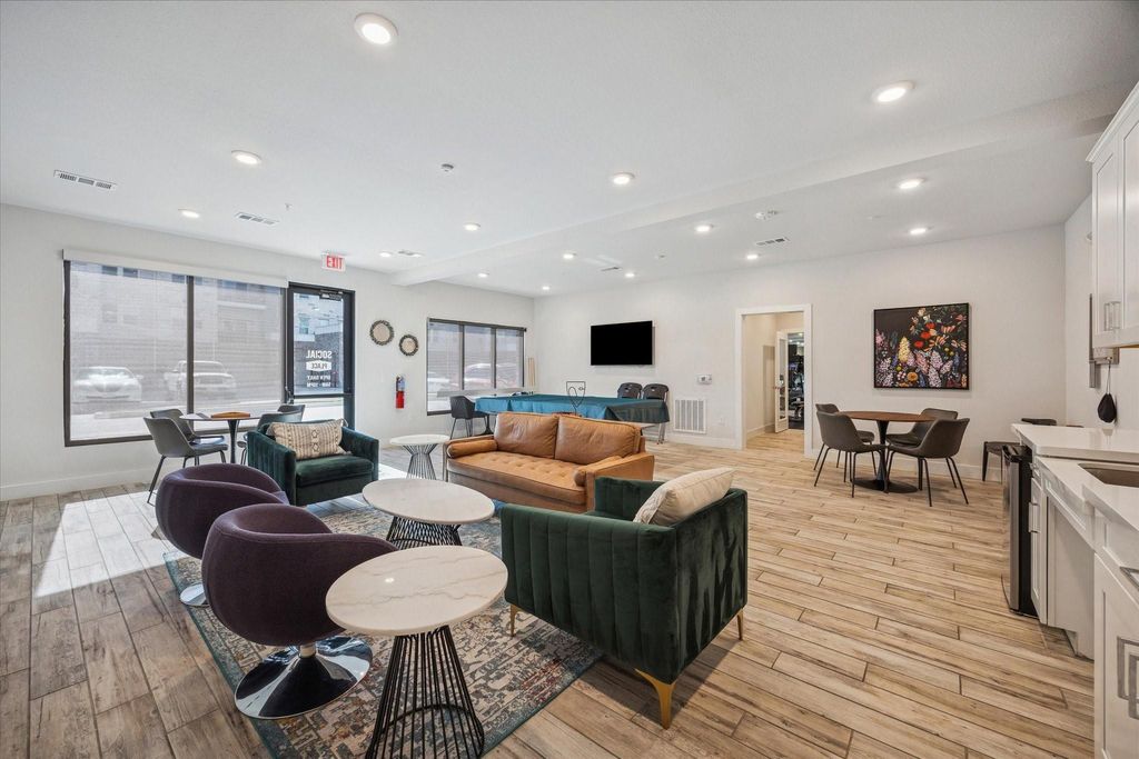 Photo of 6804 Westview Dr, Unit 2307 Drive, Houston, TX 77055 (MLS # 61917060)