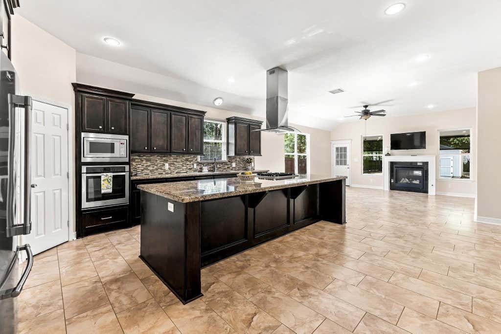 Photo of 3676 Pin Oak Drive, Conroe, TX 77301 (MLS # 11580756)
