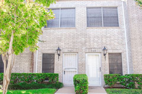Photo of 7387 Regency Square Court, Houston, TX 77036 (MLS # 36198751)