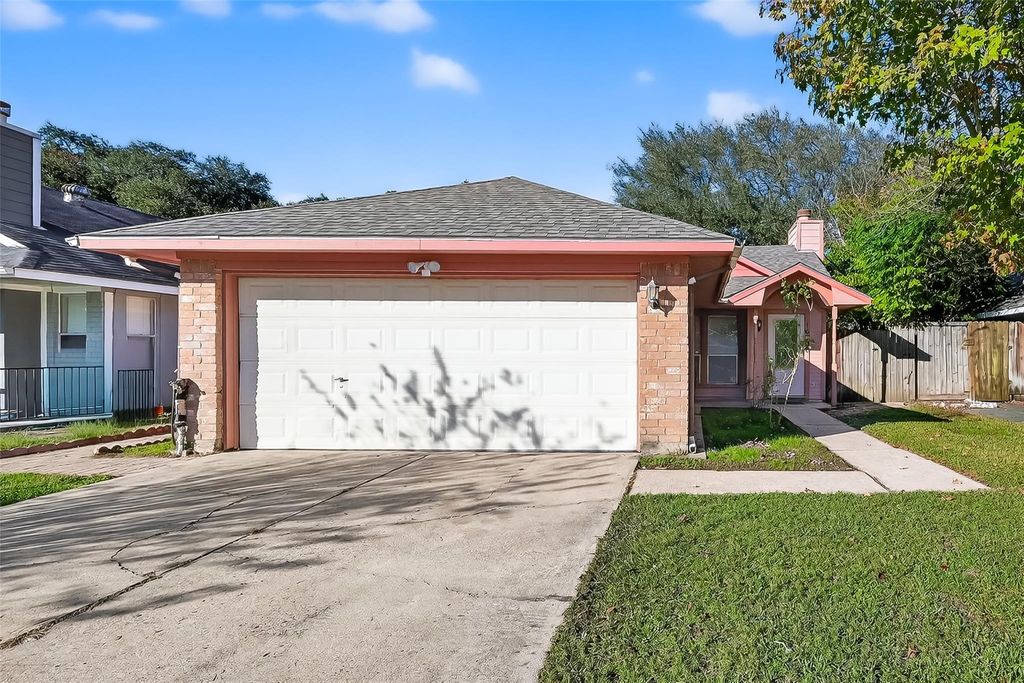 Photo of 16106 Barbaroosa Drive Dr, Houston, TX 77083 (MLS # 22995824)