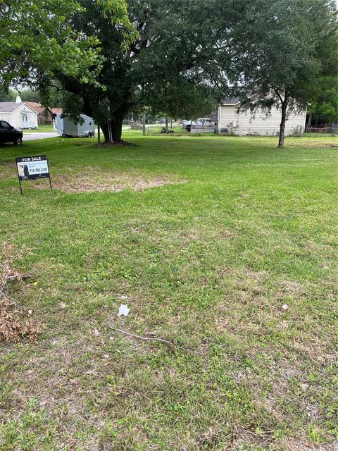Photo of 6914 Mike Street, Hitchcock, TX 77539 (MLS # 84403375)